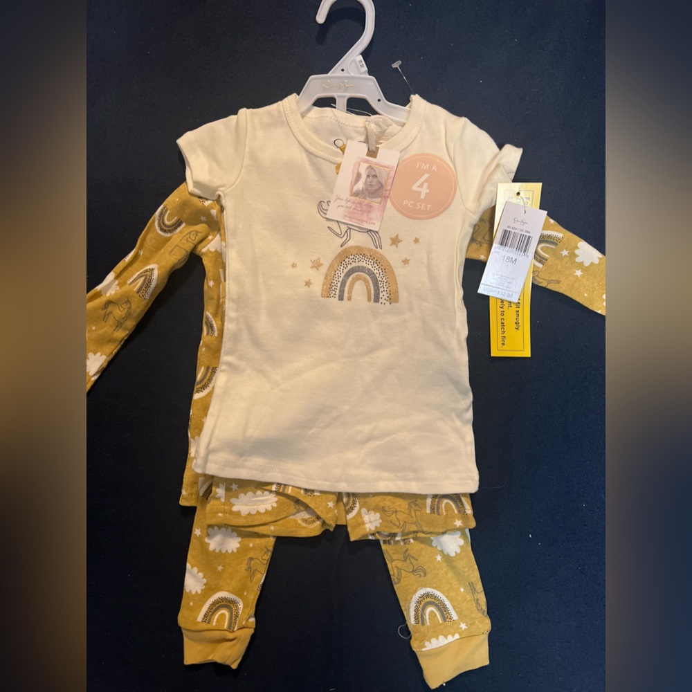 Jessica Simpson 4 piece pajama set